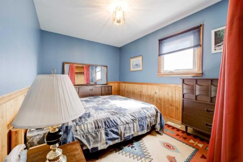 307 Grey Street, Granum, AB - Indoor Photo Showing Bedroom