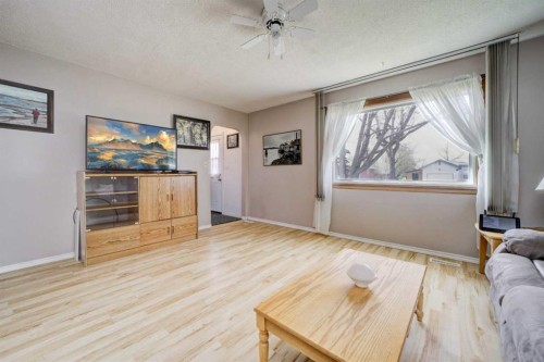 307 Grey Street, Granum, AB - Indoor