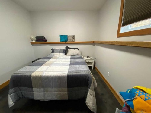 5302 19 Avenue, Coleman, AB - Indoor