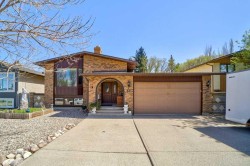 31 Red Crow Boulevard WESTLethbridge, AB T1K 5J7