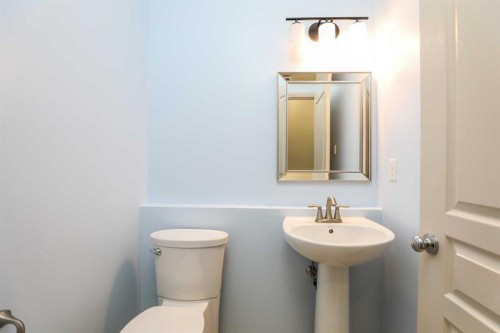 132 Firelight Way West, Lethbridge, AB - Indoor Photo Showing Bathroom
