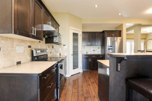 132 Firelight Way West, Lethbridge, AB - Indoor Photo Showing Kitchen