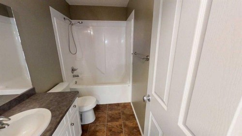 3-545 Highlands Boulevard West, Lethbridge, AB 