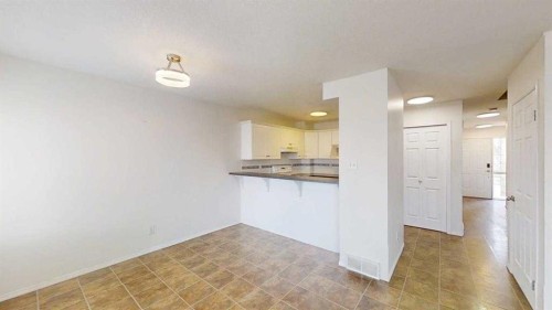 3-545 Highlands Boulevard West, Lethbridge, AB 