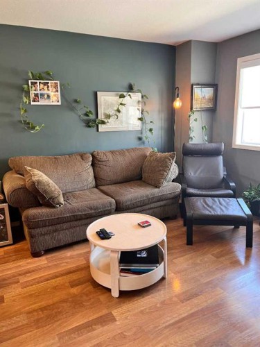 2-153 Silkstone, Lethbridge, AB - Indoor Photo Showing Living Room