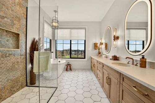 93 Prairie Arbour Boulevard South, Lethbridge, AB - Indoor Photo Showing Bathroom