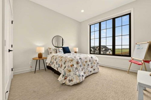 93 Prairie Arbour Boulevard South, Lethbridge, AB - Indoor Photo Showing Bedroom