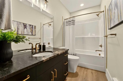 93 Prairie Arbour Boulevard South, Lethbridge, AB - Indoor Photo Showing Bathroom