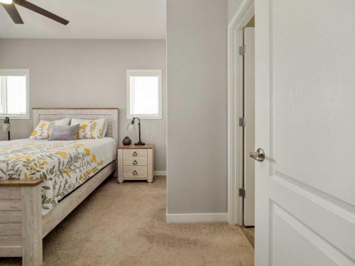 4-322 Northlander Bend West, Lethbridge, AB - Indoor Photo Showing Bedroom