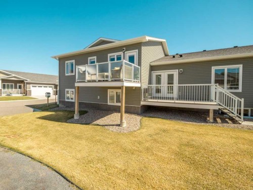 4-322 Northlander Bend West, Lethbridge, AB - Outdoor With Deck Patio Veranda