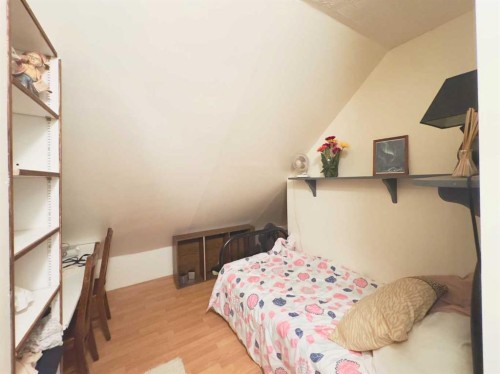 2127 Twp Rd 7-3A, Lundbreck, AB - Indoor Photo Showing Bedroom