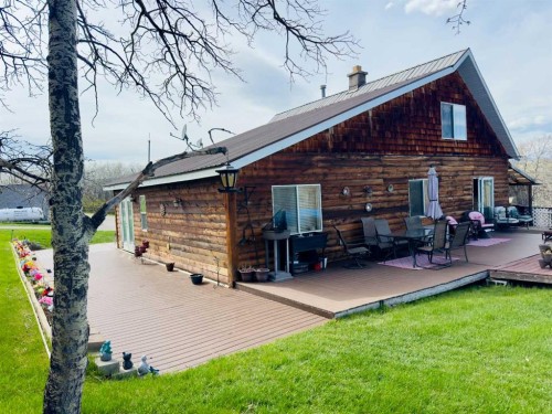 2127 Twp Rd 7-3A, Lundbreck, AB - Outdoor With Deck Patio Veranda