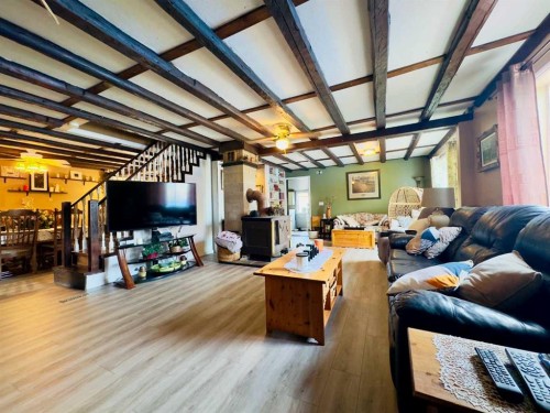 2127 Twp Rd 7-3A, Lundbreck, AB - Indoor