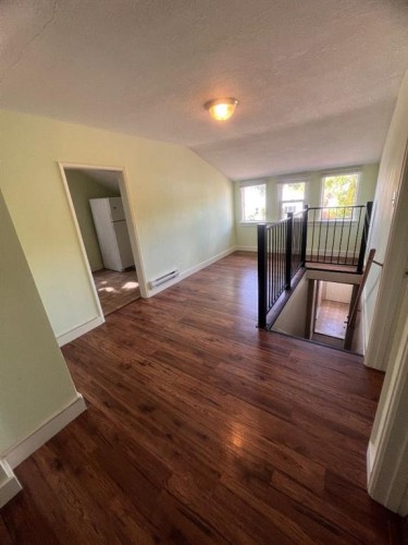 712 9 Avenue South, Lethbridge, AB - Indoor Photo Showing Other Room