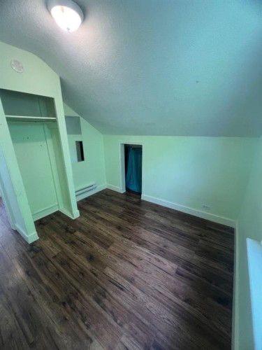712 9 Avenue South, Lethbridge, AB - Indoor Photo Showing Other Room