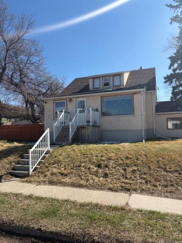 712 9 Avenue South, Lethbridge, AB - Outdoor