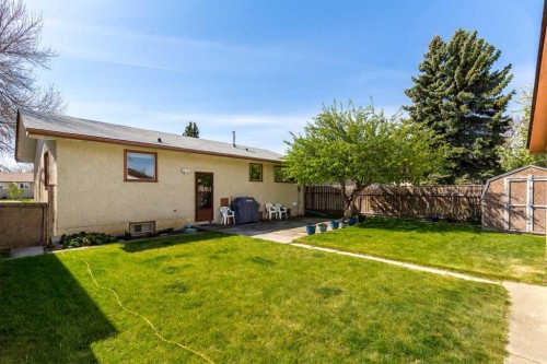 61 Park Meadows Boulevard North, Lethbridge, AB - Outdoor