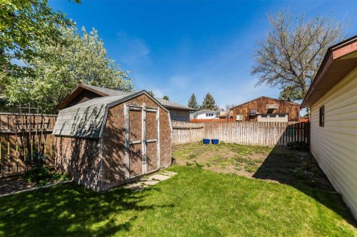 61 Park Meadows Boulevard North, Lethbridge, AB - Outdoor