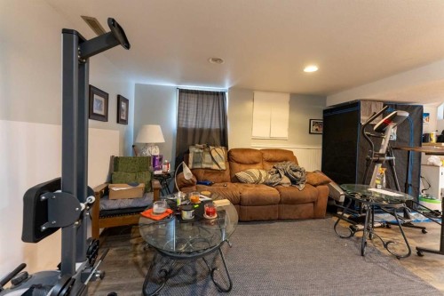 734 4 Street South, Lethbridge, AB - Indoor Photo Showing Gym Room