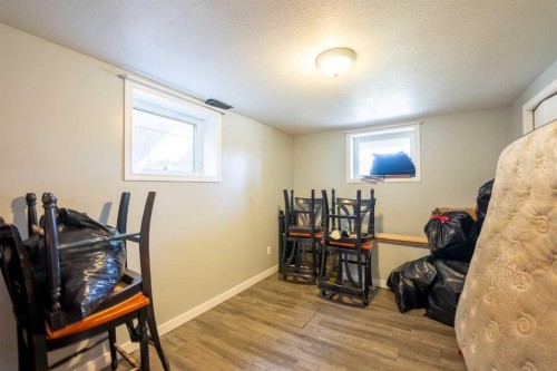 734 4 Street South, Lethbridge, AB - Indoor
