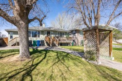 734 4 Street SOUTHLethbridge, AB T1J 2B1