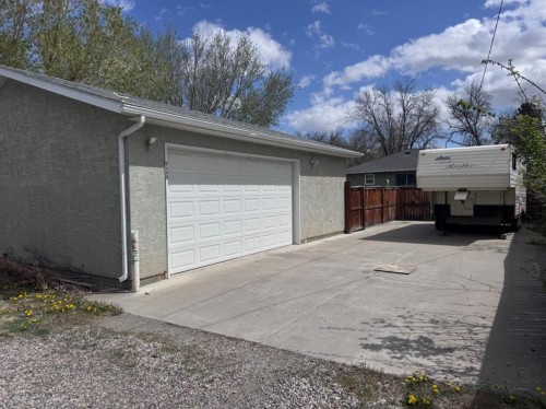 734 4 Street South, Lethbridge, AB - Outdoor
