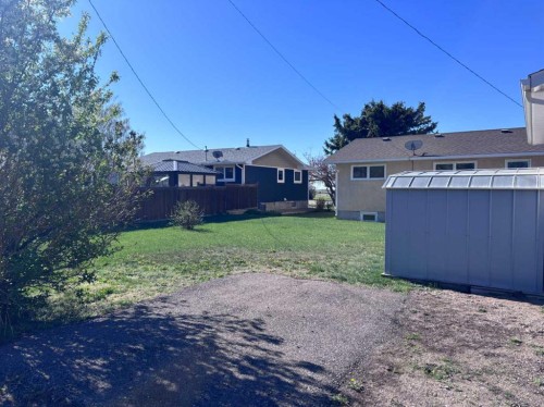 409 Centre Avenue Ne, Milk River, AB - Outdoor
