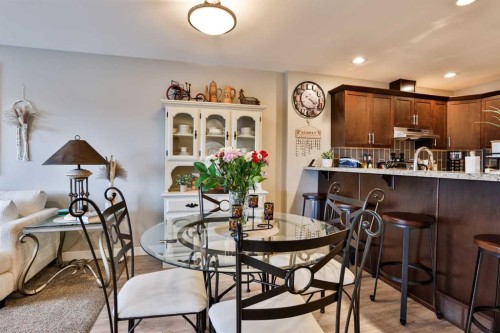 2-37 Cougar Cove North, Lethbridge, AB - Indoor Photo Showing Dining Room