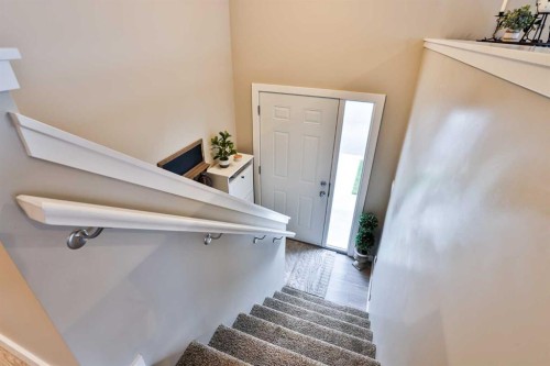 2-37 Cougar Cove North, Lethbridge, AB - Indoor Photo Showing Other Room
