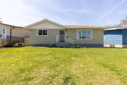 1016 30 Street SOUTH Lethbridge, AB T1K 2Y3