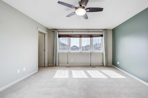 29 Coalbanks Link West, Lethbridge, AB - Indoor Photo Showing Other Room