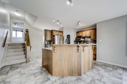 29 Coalbanks Link West, Lethbridge, AB - Indoor Photo Showing Kitchen