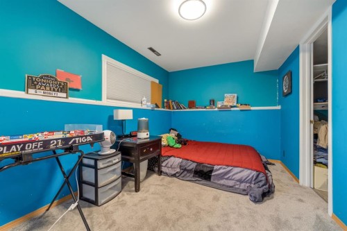 20 Columbia Bay West, Lethbridge, AB - Indoor Photo Showing Other Room