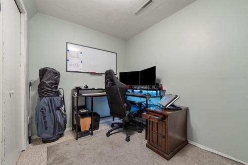 20 Columbia Bay West, Lethbridge, AB - Indoor Photo Showing Office