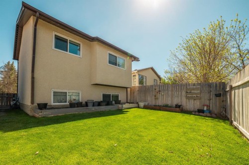20 Columbia Bay West, Lethbridge, AB - Outdoor With Exterior