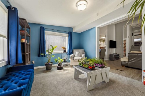 20 Columbia Bay West, Lethbridge, AB - Indoor