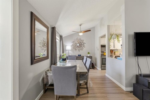 20 Columbia Bay West, Lethbridge, AB - Indoor Photo Showing Dining Room