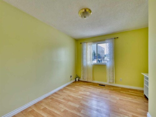 13553 18 Avenue, Blairmore, AB - Indoor Photo Showing Other Room