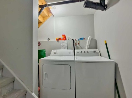 13553 18 Avenue, Blairmore, AB - Indoor Photo Showing Laundry Room