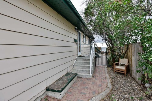 203 Ryerson Road West, Lethbridge, AB - Outdoor