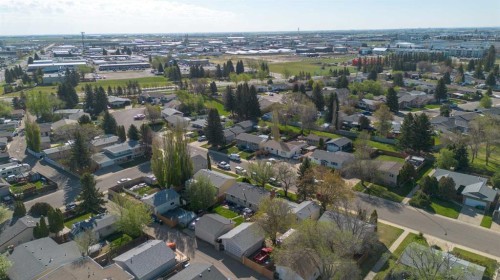 57 Honeysuckle Road North, Lethbridge, AB - Outdoor With View