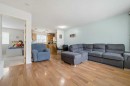 6-109 Silkstone Road West, Lethbridge, AB  - Indoor Photo Showing Living Room 