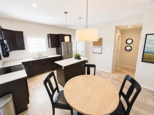 183 Lynx Road North, Lethbridge, AB 