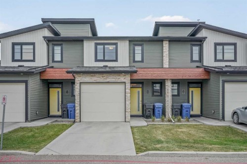 2-422 Highlands Boulevard WEST Lethbridge, AB T1J 5K5