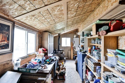 222 Centre Street, Lomond, AB - Indoor