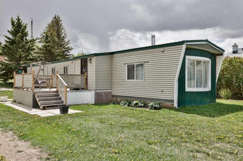 222 Centre Street, Lomond, AB - Outdoor