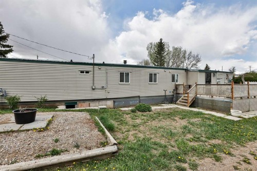 222 Centre Street, Lomond, AB - Outdoor