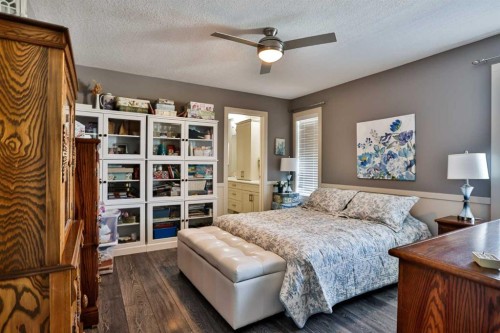 223 Couleesprings Terrace South, Lethbridge, AB - Indoor Photo Showing Bedroom