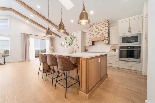 343 Blackwolf Boulevard North, Lethbridge, AB - Indoor Photo Showing Kitchen With Upgraded Kitchen