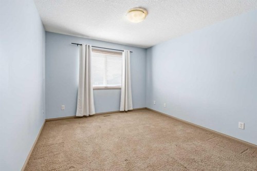 306 Keystone Lane West, Lethbridge, AB - Indoor Photo Showing Other Room
